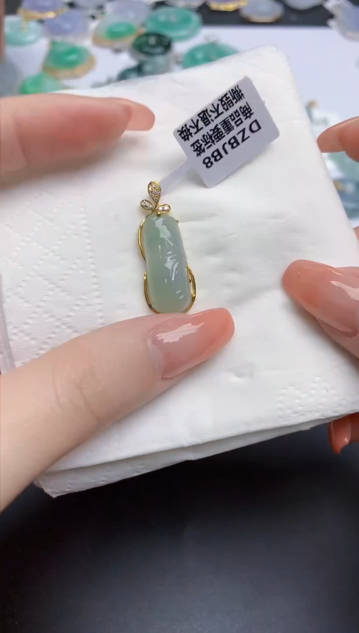 【闪购商品】翡翠颈饰18K金镶嵌天然缅甸翡翠A货