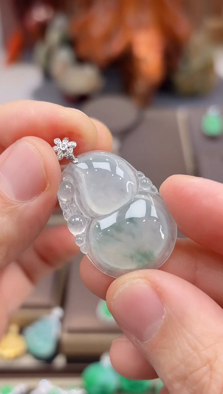 【闪购商品】翡翠颈饰18K金镶嵌葫芦吊坠