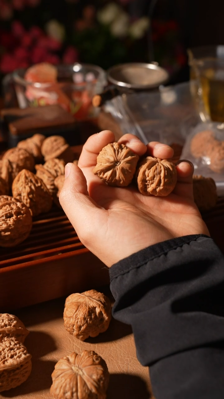 核桃T***l凤凰山37.。。。。。。。。