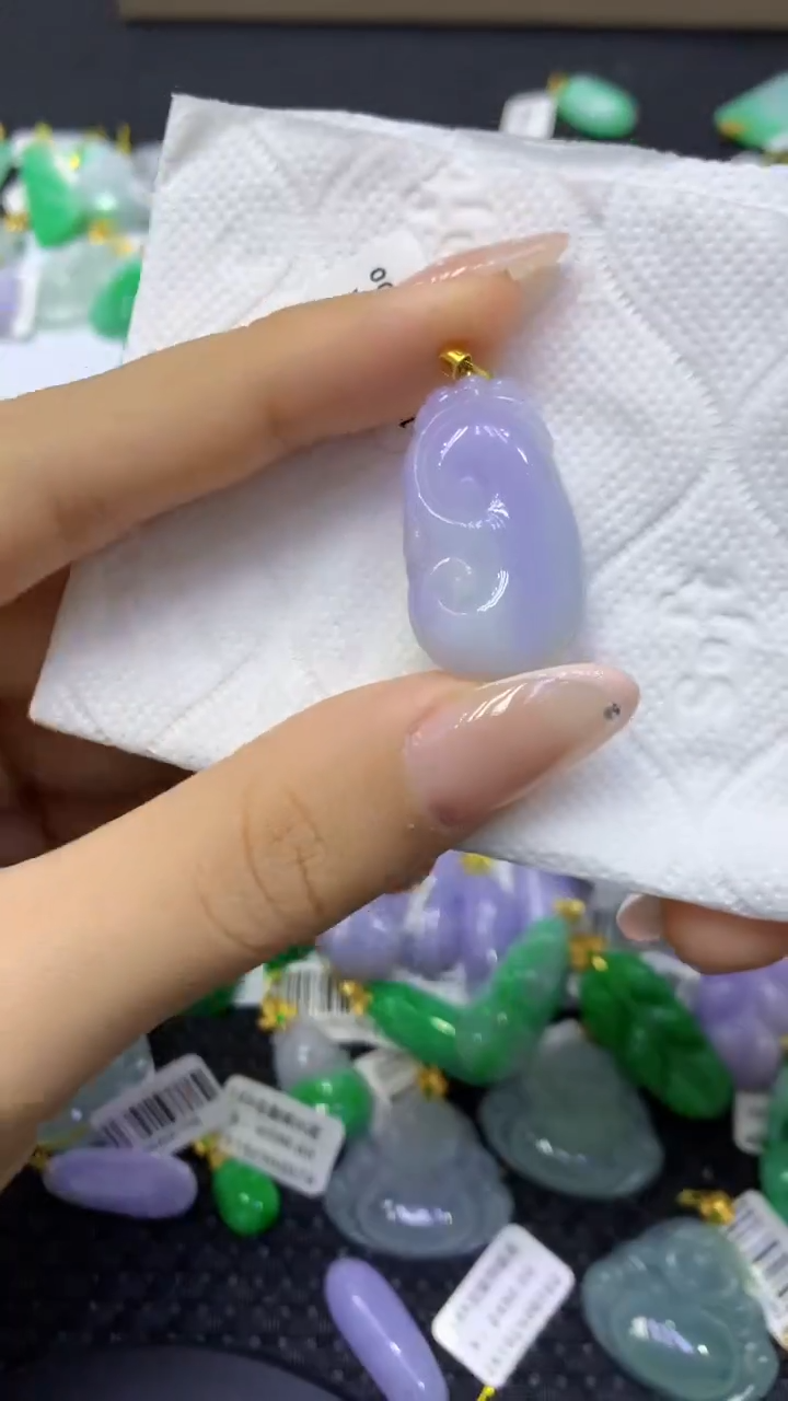 颈饰18K金镶嵌翡翠天然缅甸翡翠A货