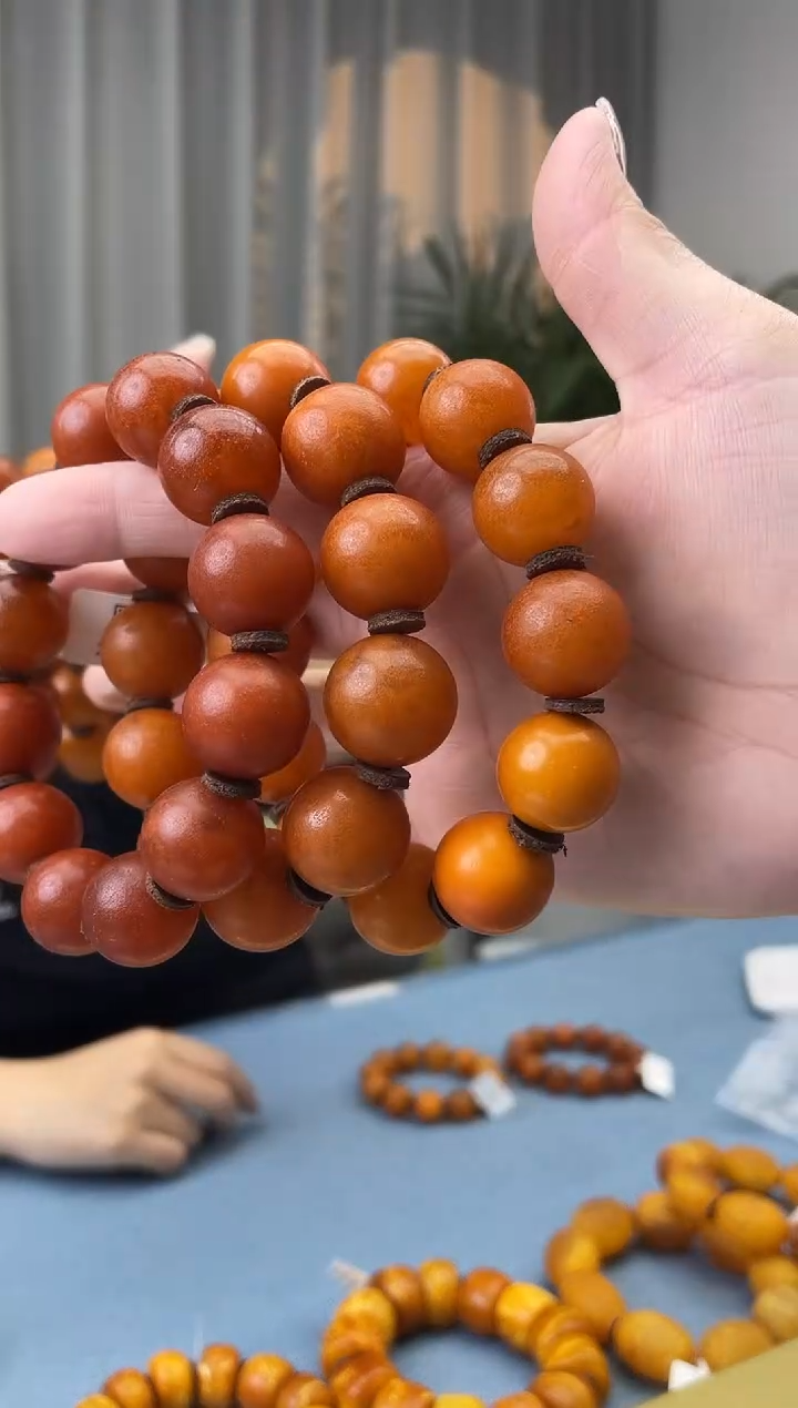 【闪购商品】蜜蜡珠宝奇石未镶嵌假一罚十，多样性发一件036.17