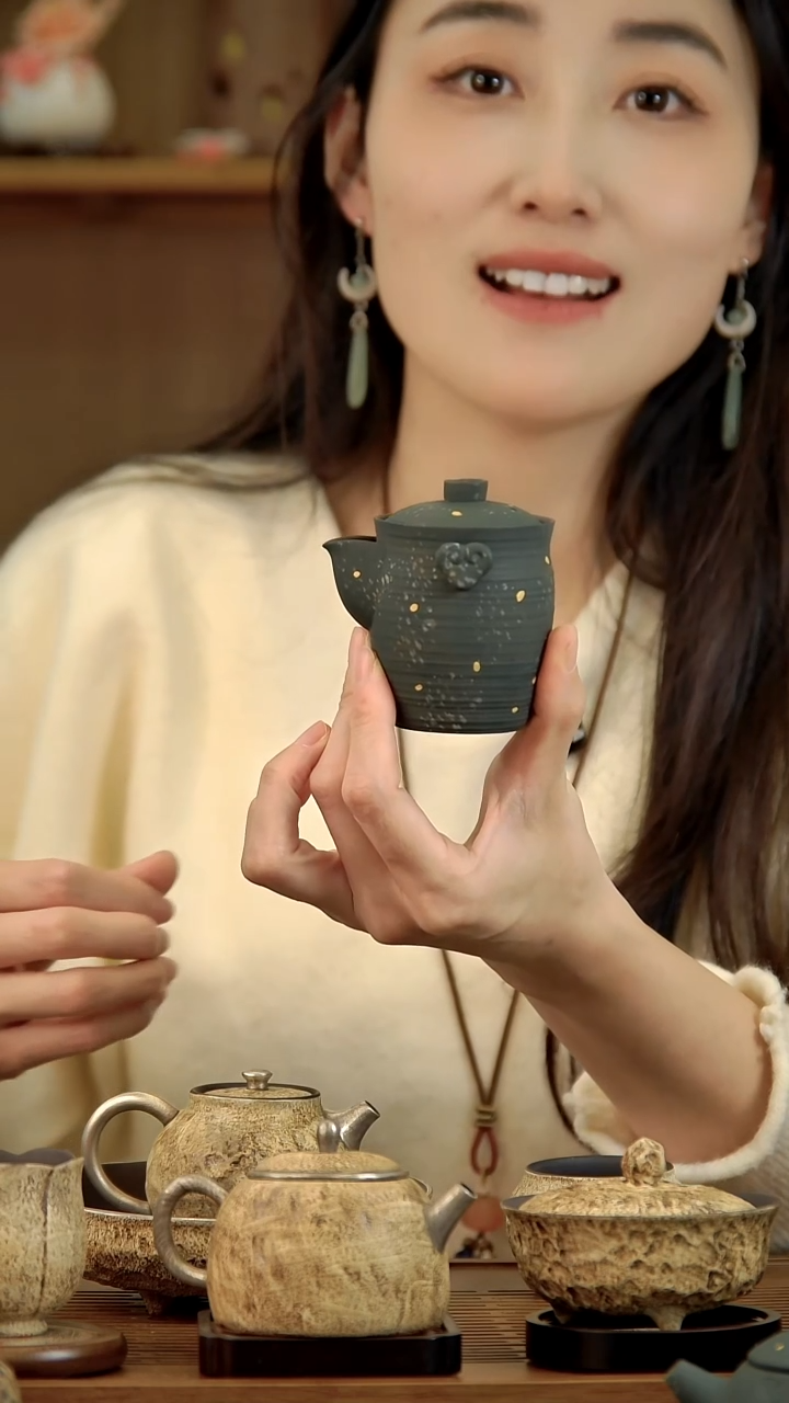  言野手作 初雪祥云宝瓶