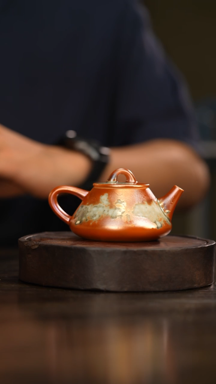 66柴房陶瓷柴烧金红壶