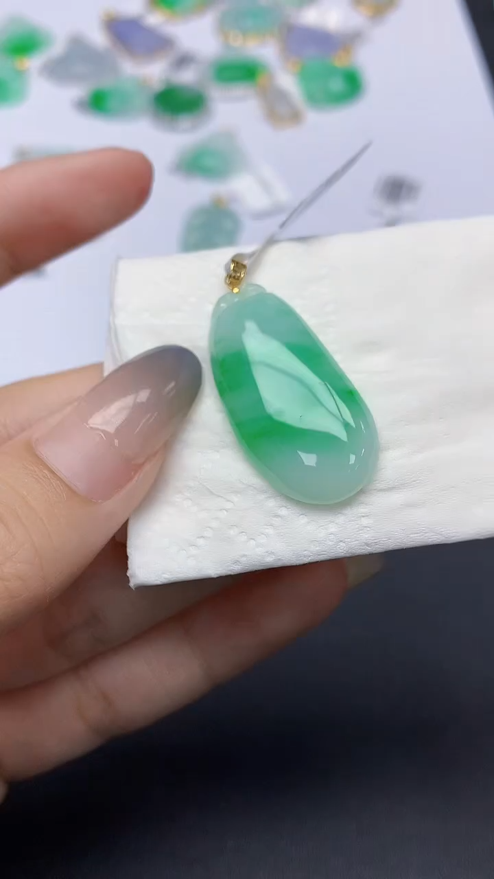 翡翠18K金镶嵌颈饰天然缅甸a货翡翠1