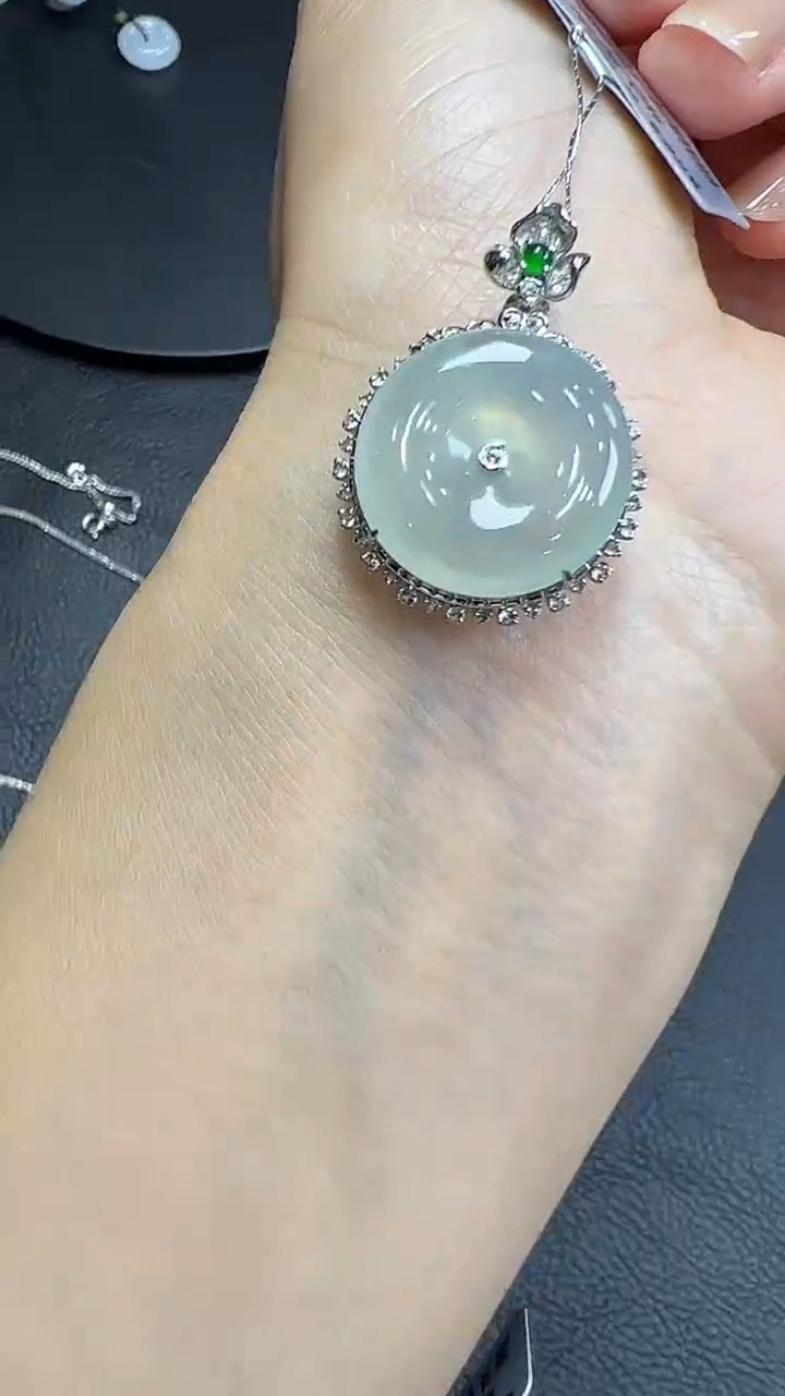 18K金镶嵌挂件翡翠平安扣 不含链