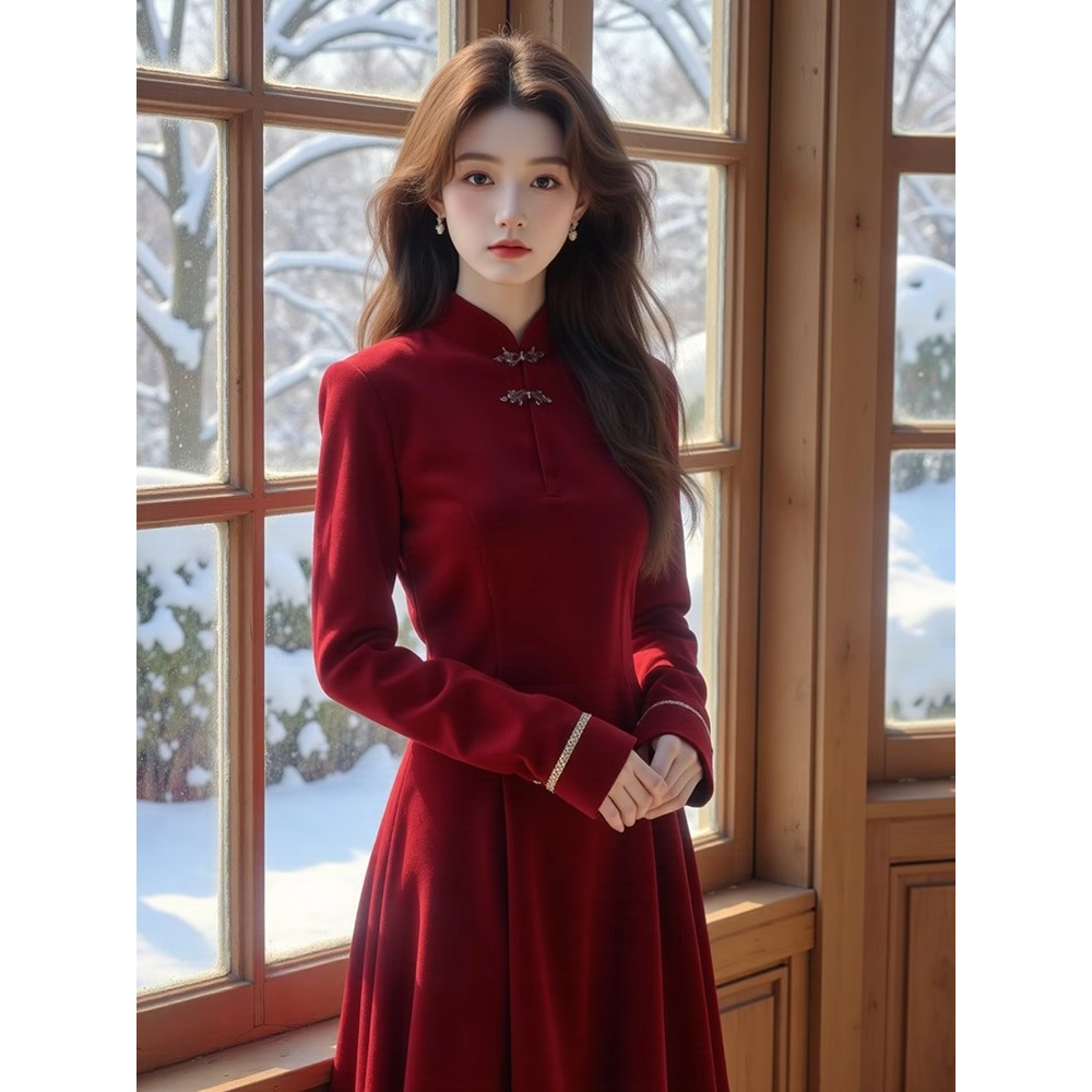 2024秋季新中式女装红色绲边盘扣丝绒连衣裙本命年拜年服国风裙子