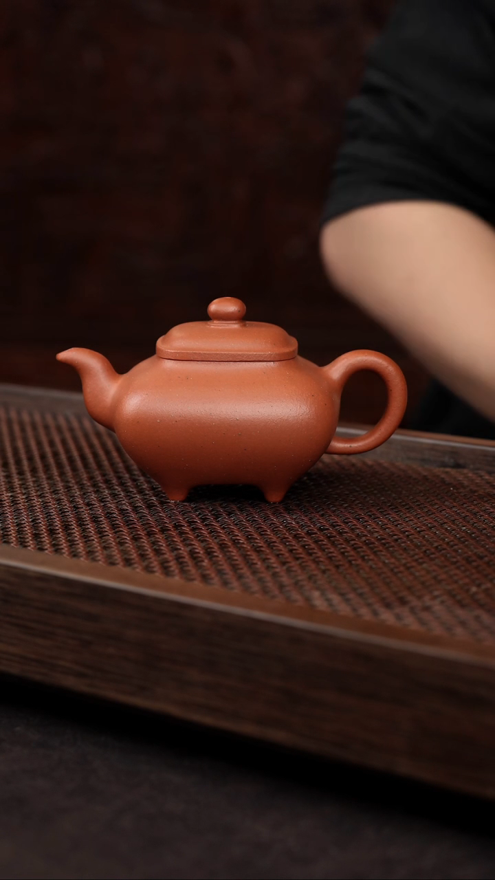 【闪购商品】紫砂茶壶黄龙路降坡传炉【带矿标证书】