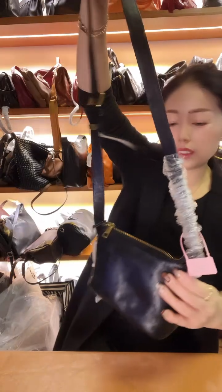 牛皮（革）高端订制时尚百搭女士手提斜跨包