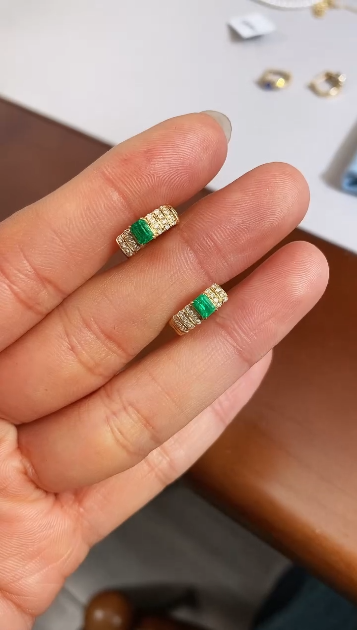 【闪购商品】祖母绿耳饰18K金镶嵌主石43分