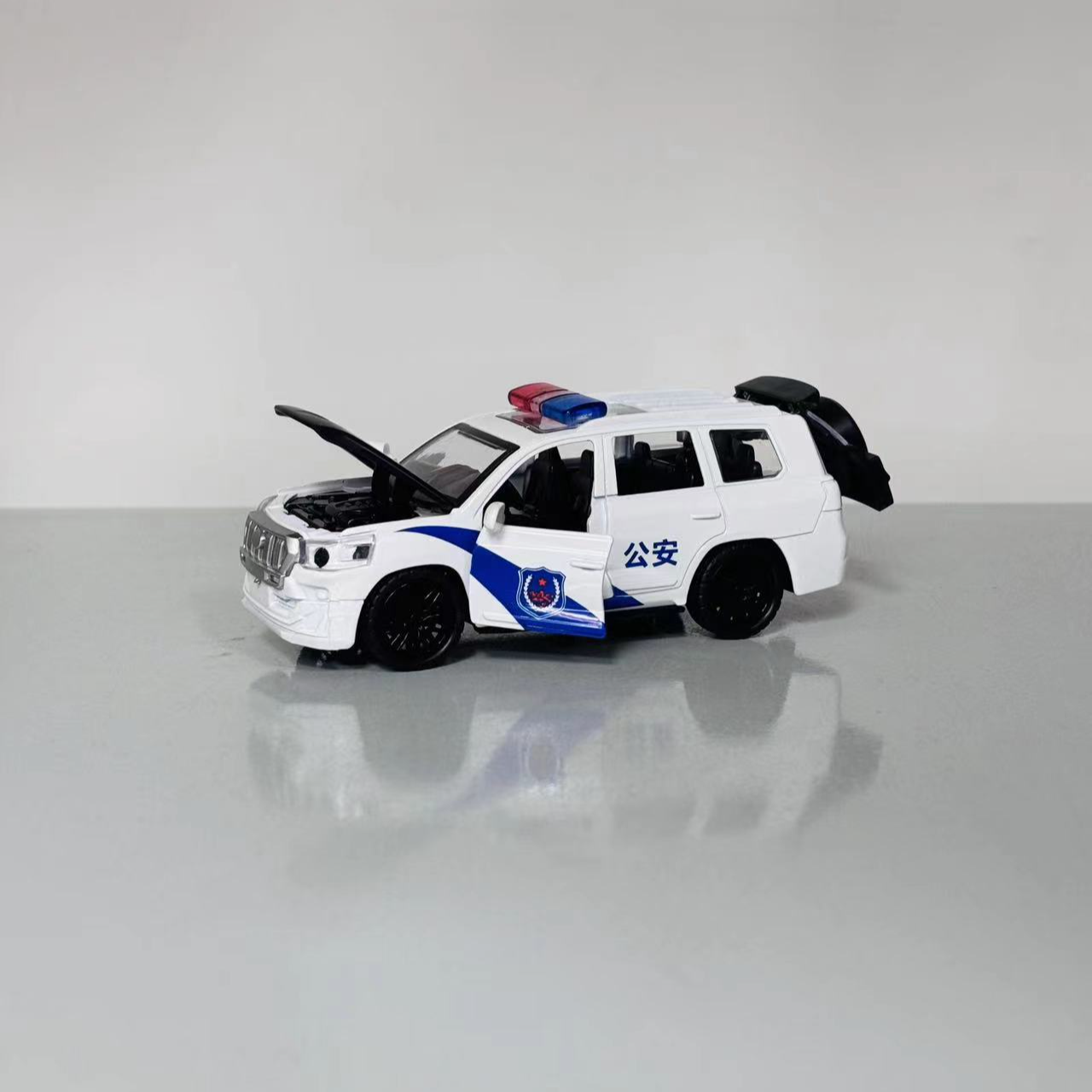 合金声光公安警车四开模型车-霸