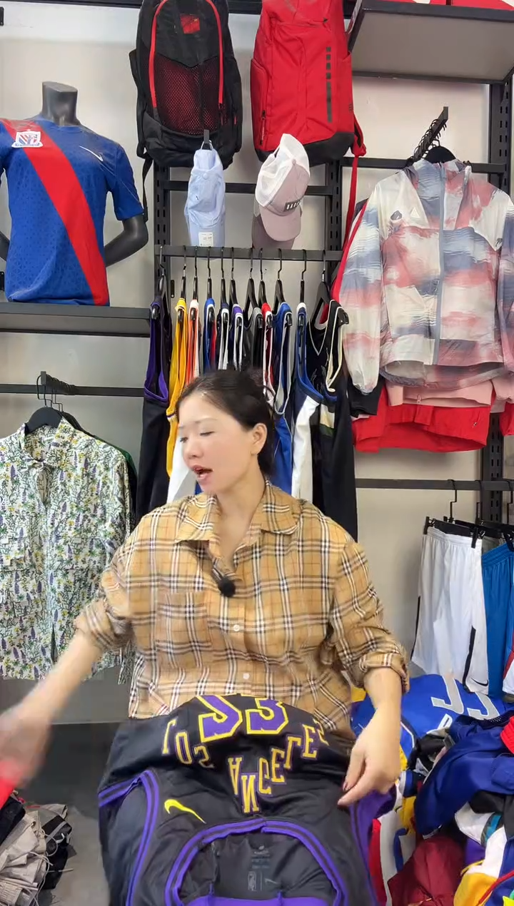 335编码 耐克卫衣服饰过款为准 尺码·2XL