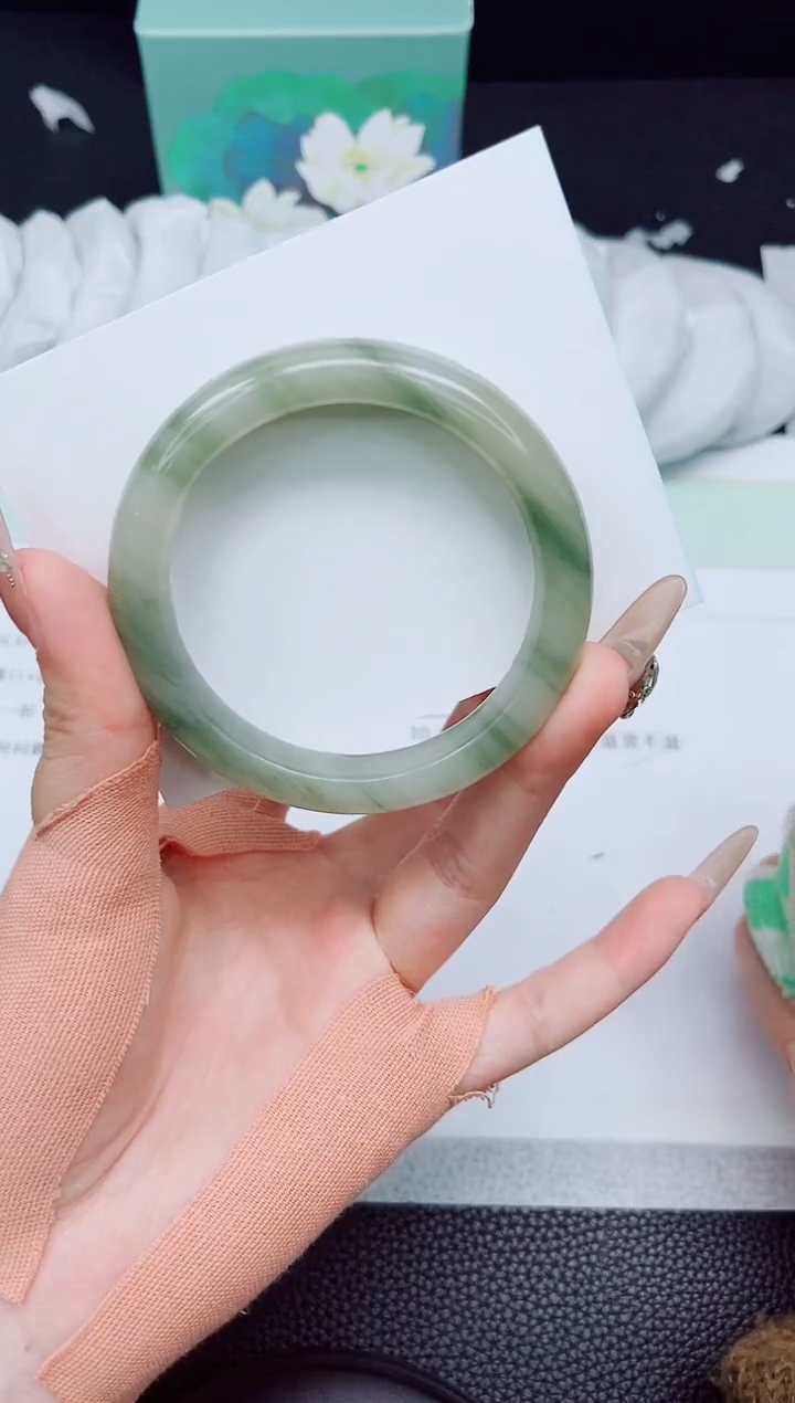 石英质玉未镶嵌手镯347-53