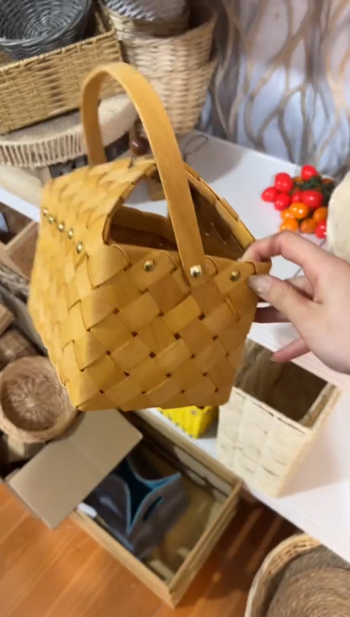 小***?微瑕捡漏 水杉木提篮