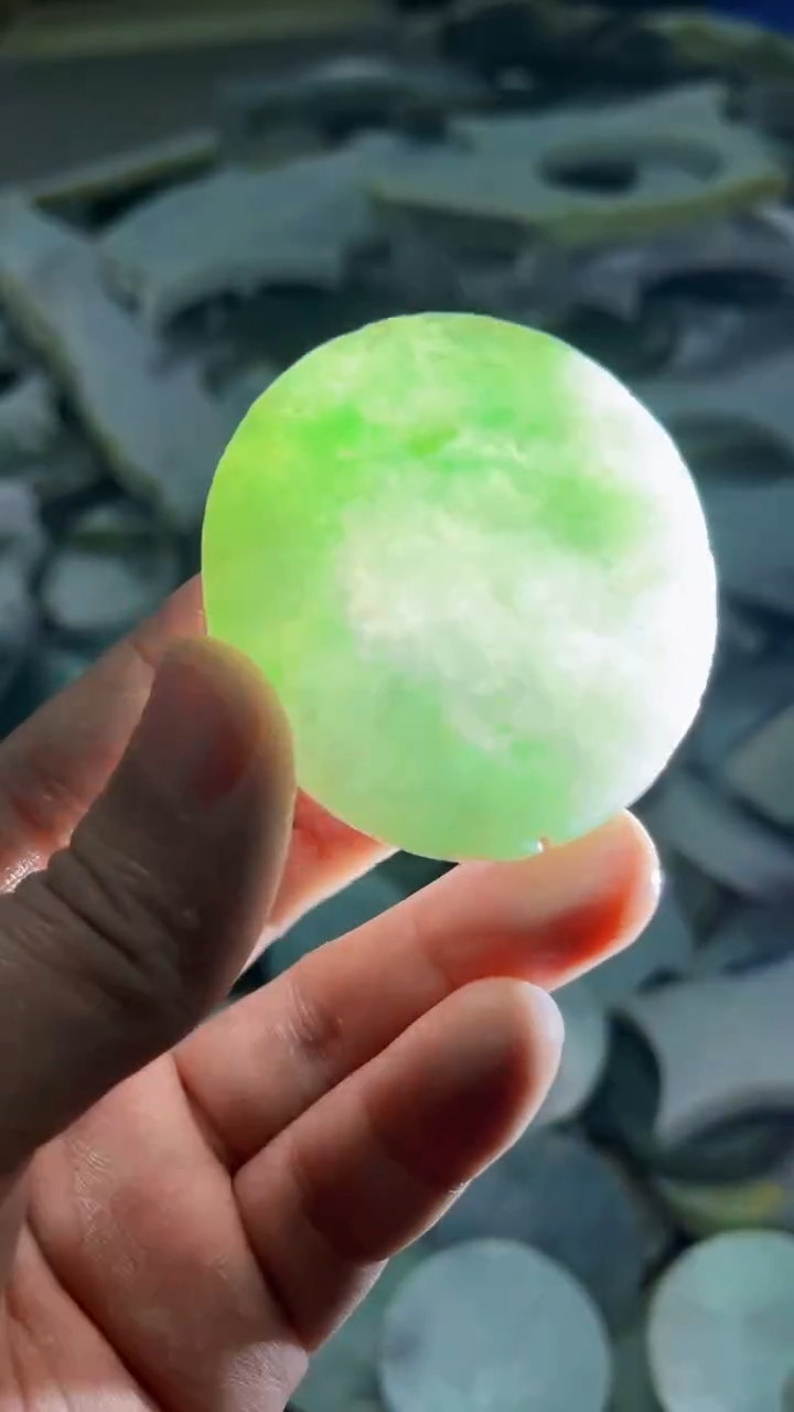 【闪购商品】翡翠挂件未镶嵌A货康壹050