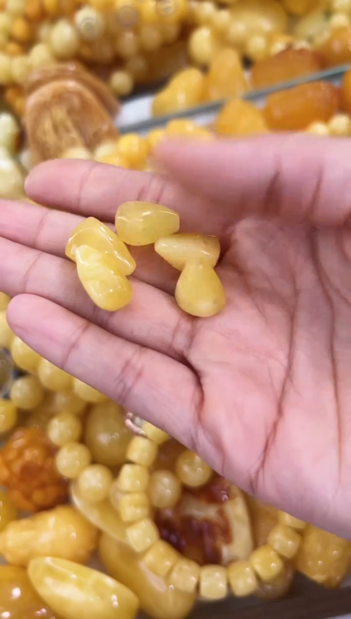 【闪购商品】蜜蜡手链未镶嵌蜜蜡三通随机发一件