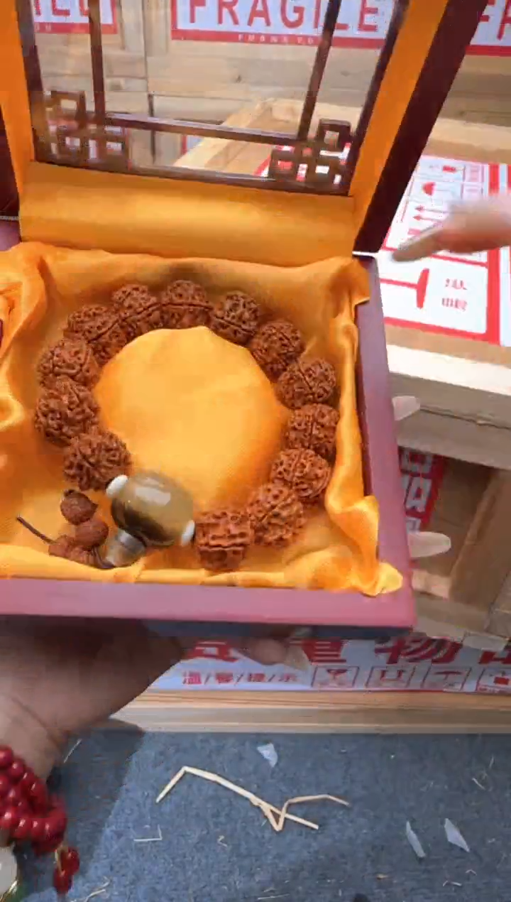 精美手串（无礼盒）