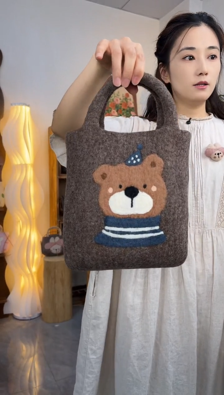羊毛非遗纯手工 羊毛毡包包