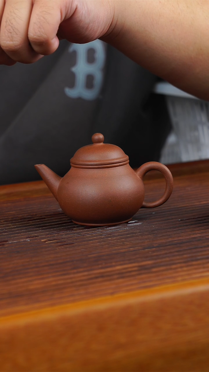 茶壶紫砂江**衣紫泥芭乐105CC