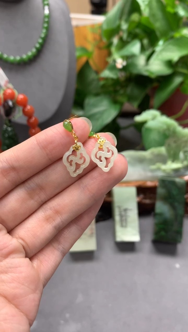 【闪购商品】和田玉耳饰银S925镶嵌sj