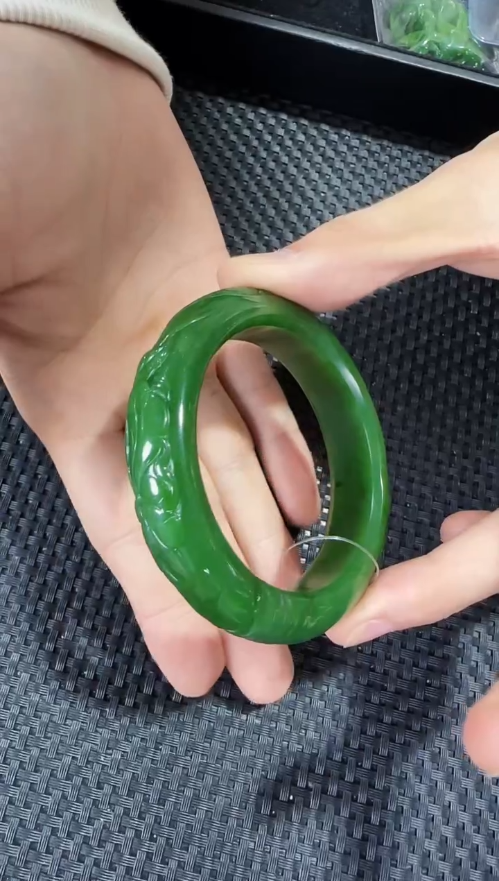 【闪购商品】和田玉（碧玉）手镯未镶嵌圈口约55 mm