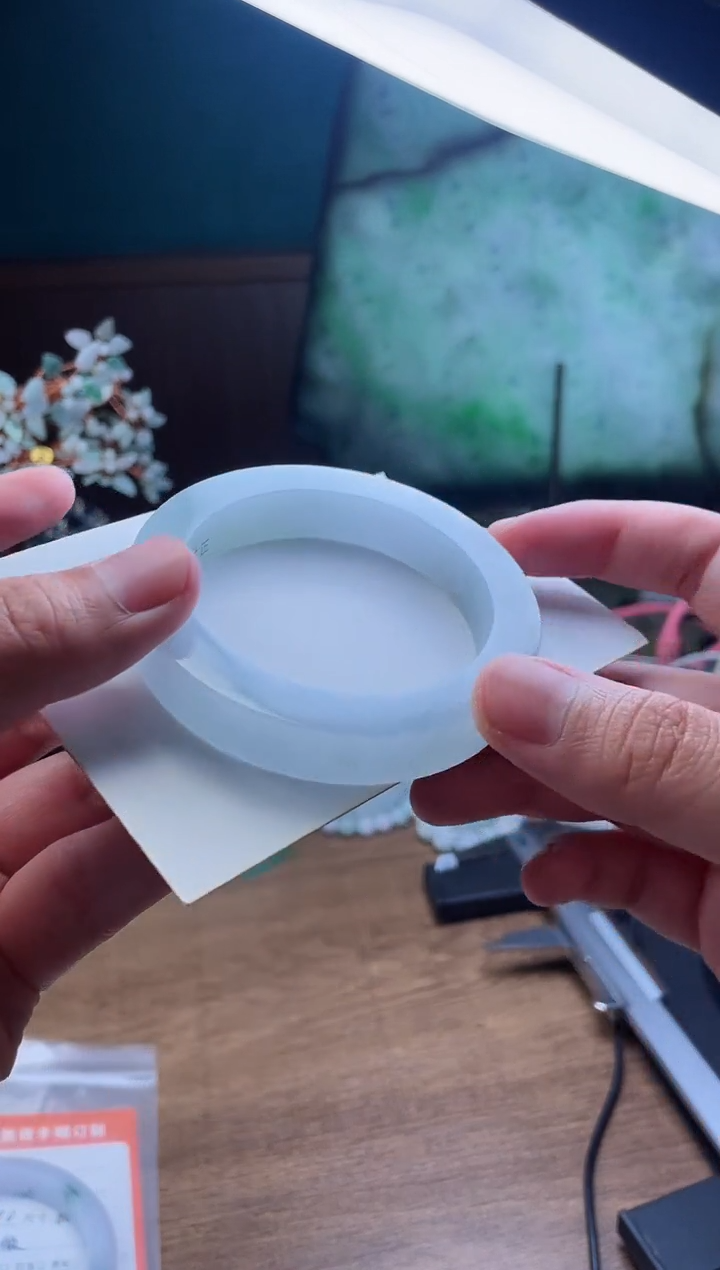 【闪购商品】定制翡翠手镯未镶嵌定制