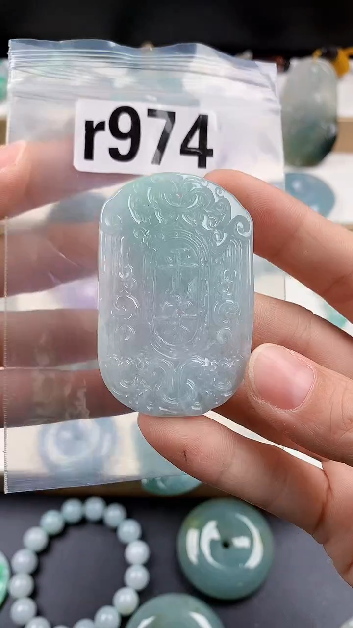 颈饰未镶嵌翡翠天然翡翠吊坠挂件