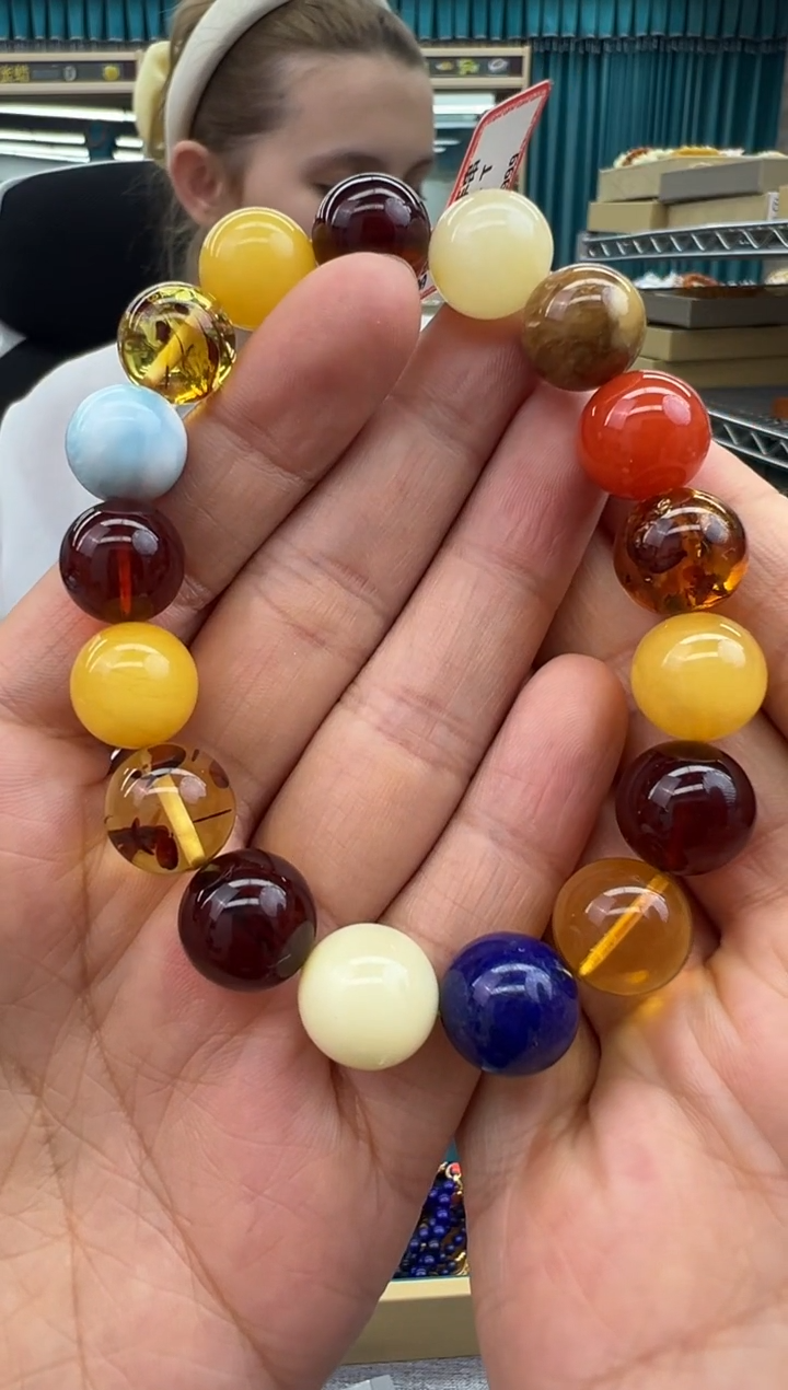 未镶嵌琥珀手串211秒拍号假一罚十