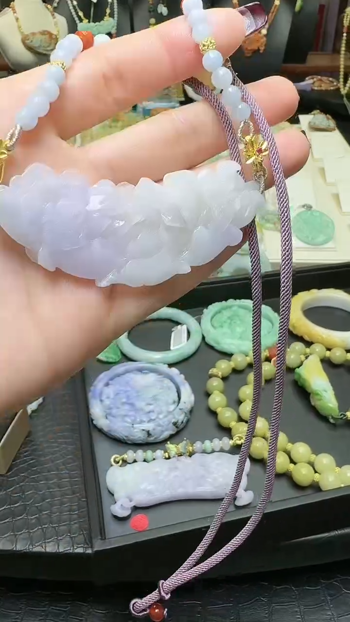 【闪购商品】翡翠颈饰未镶嵌翡翠花牌