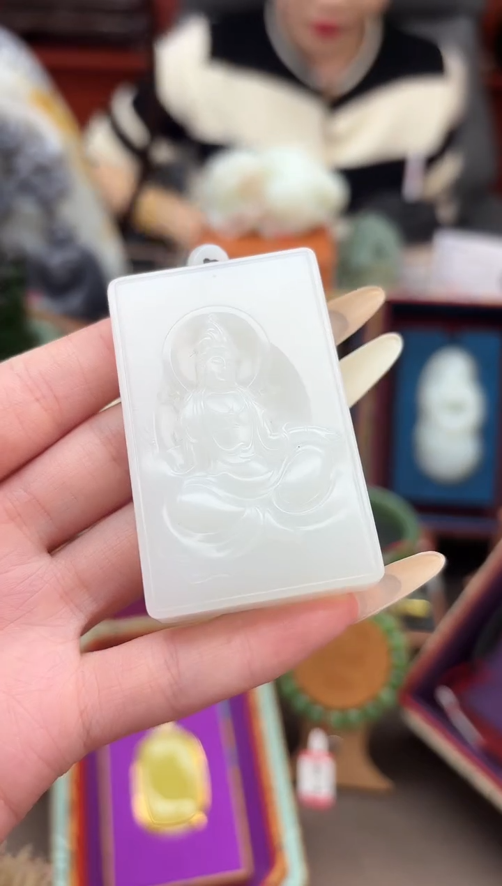 吊坠(不含链)未镶嵌和田玉董小姐推荐 多样性发货 拍一发一