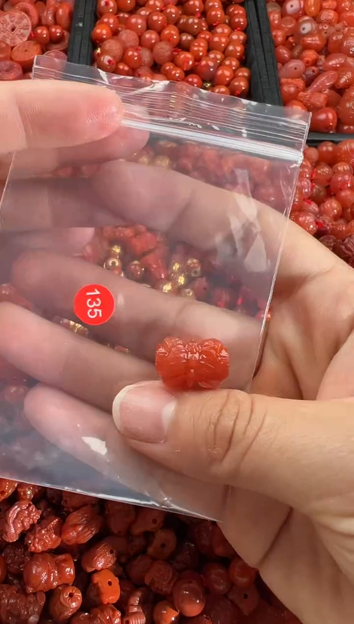 【闪购商品】南红玛瑙颈饰未镶嵌1