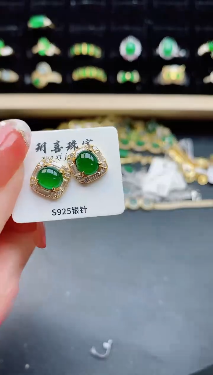 【闪购商品】翡翠耳饰银S925镶嵌12121