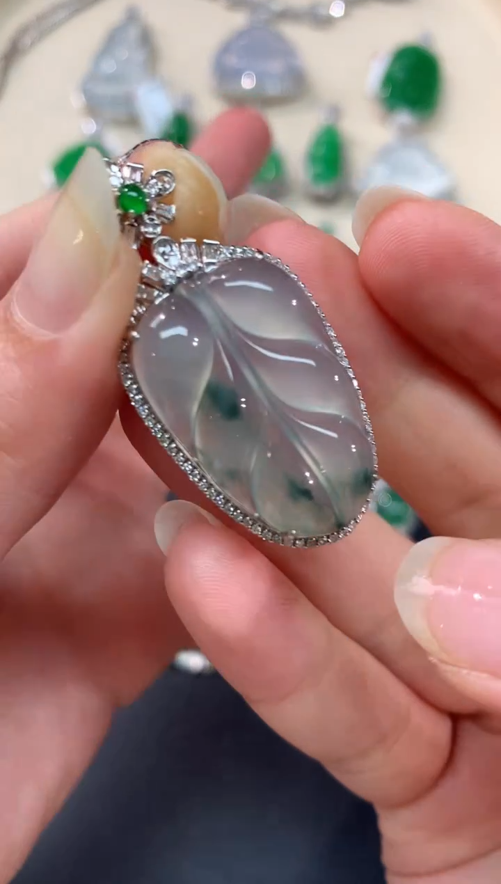 【闪购商品】翡翠吊坠(不含链)18K金镶嵌A130|19800