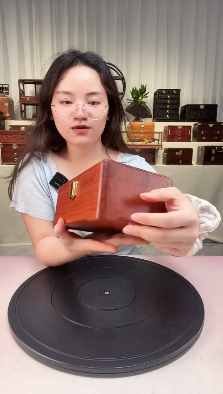 紫檀木类端景台素面首饰盒