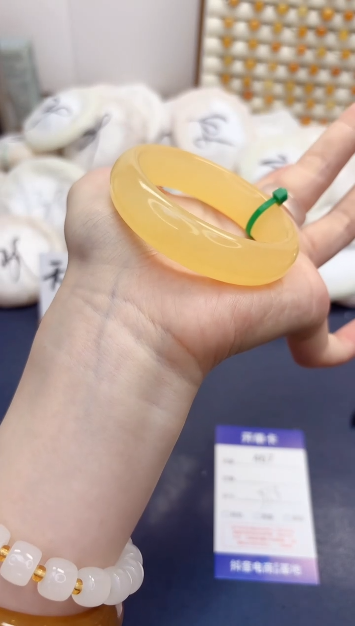 石英质玉手镯未镶嵌466-米黄-圈口51