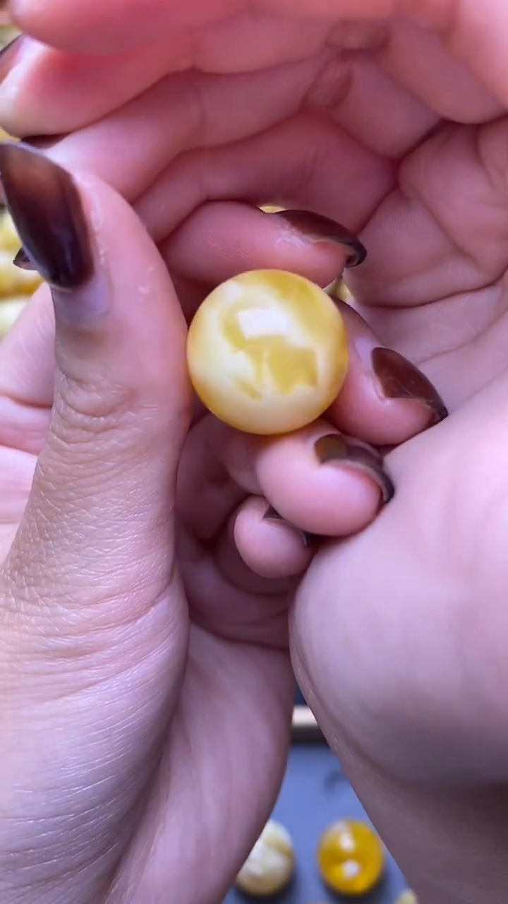 【闪购商品】琥珀裸石未镶嵌蜜蜡.77