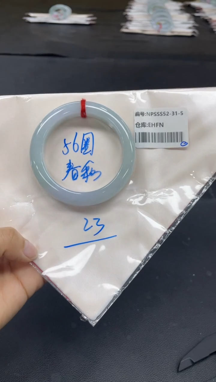 未镶嵌手镯翡翠翡翠手镯