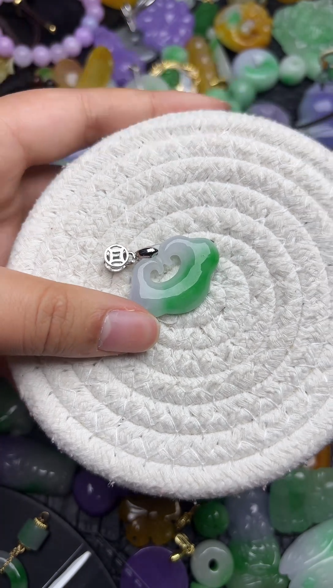 颈饰未镶嵌翡翠缅甸翡翠吊坠