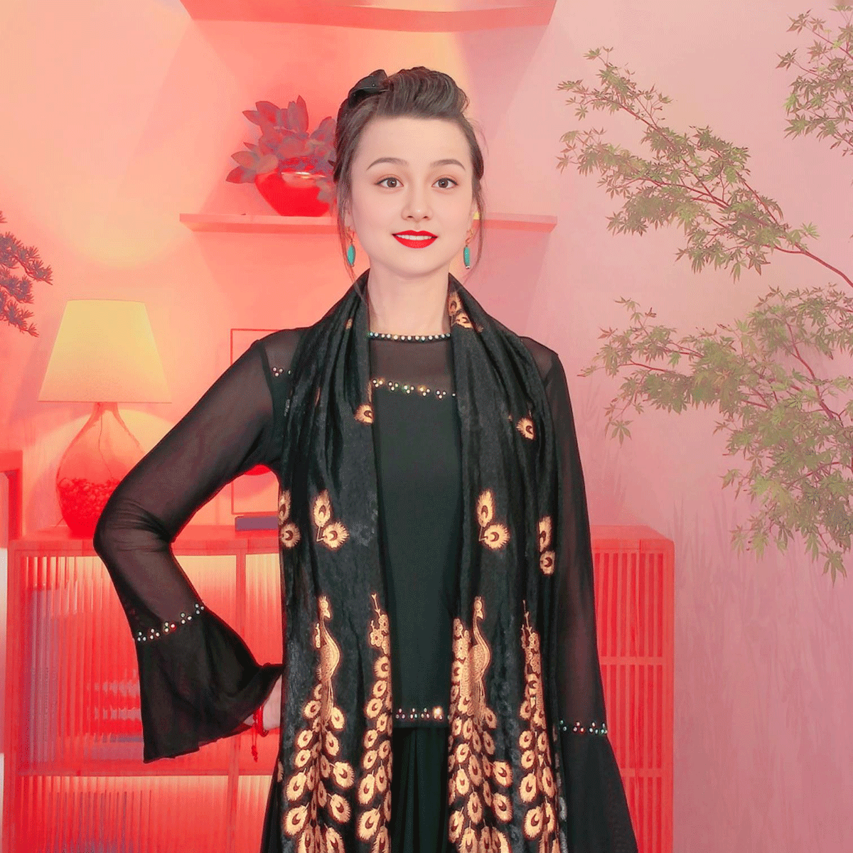 钻石麻纱金孔雀围巾