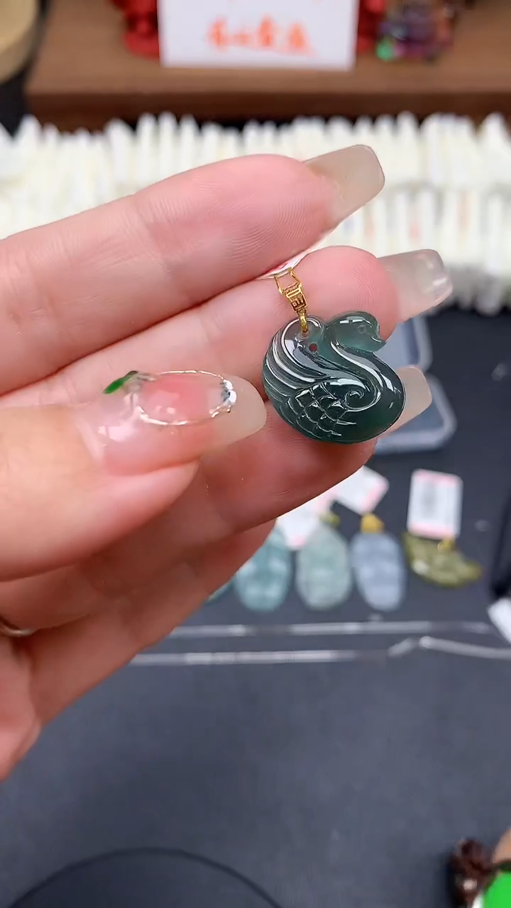 【闪购商品】翡翠吊坠(不含链)18K金镶嵌MS152937