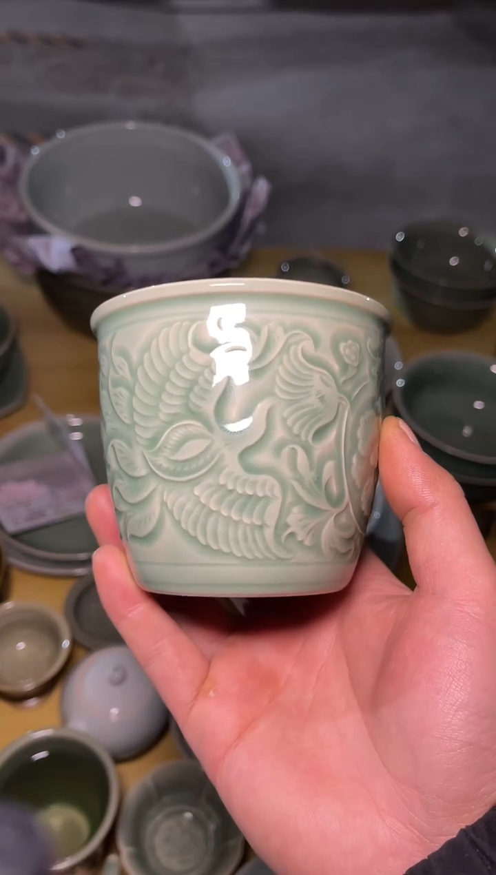 青釉凤穿牡丹吨吨缸杯1个