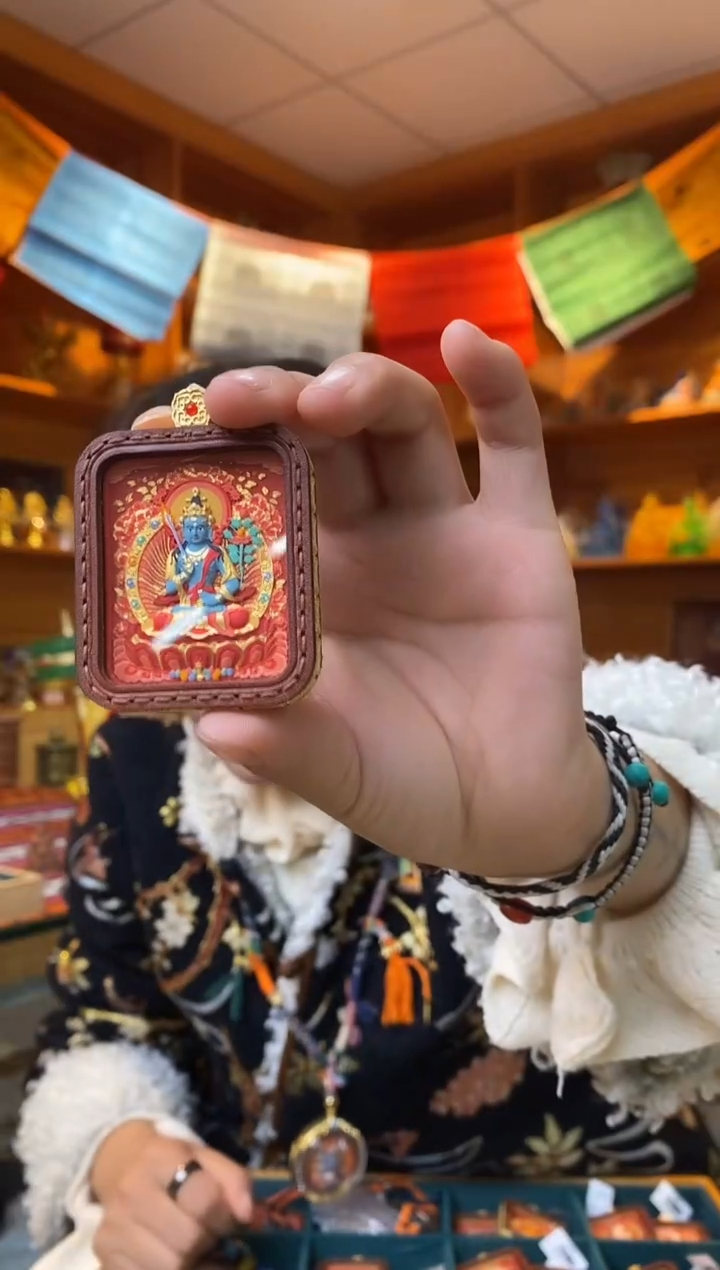 【闪购商品】泥塑虚空-与实物略有差异介意者慎拍
