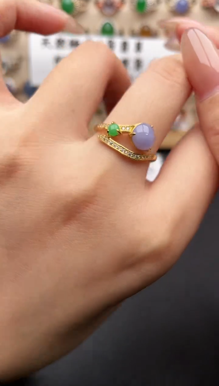 未镶嵌戒指翡翠一物一证一礼盒