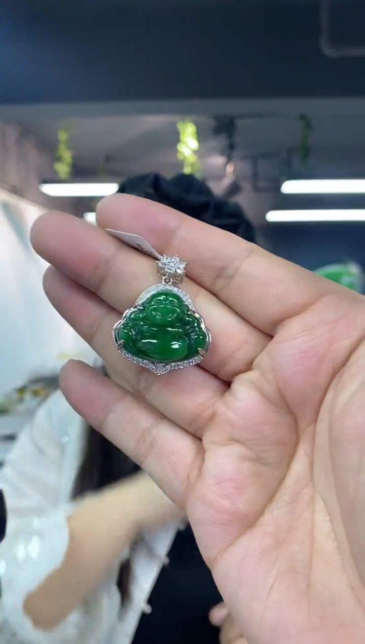 翡翠未镶嵌颈饰多样性发其一颜色微差