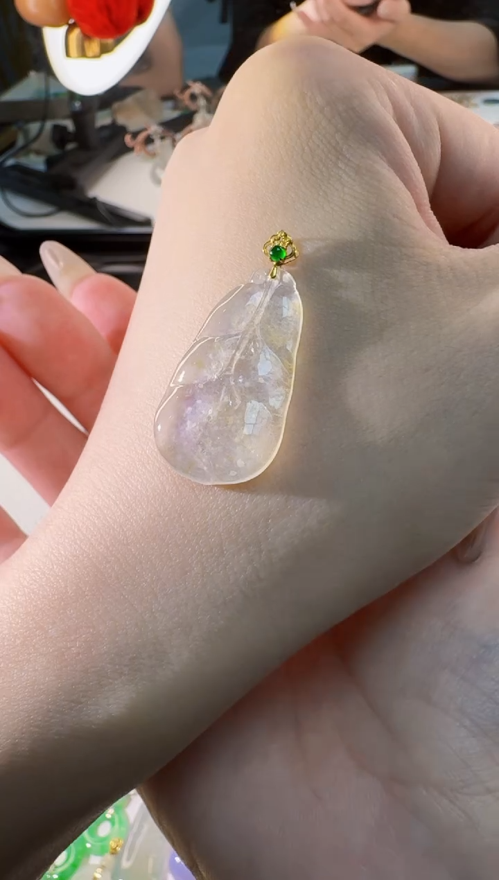 翡翠18K金镶嵌颈饰缅甸天然A货