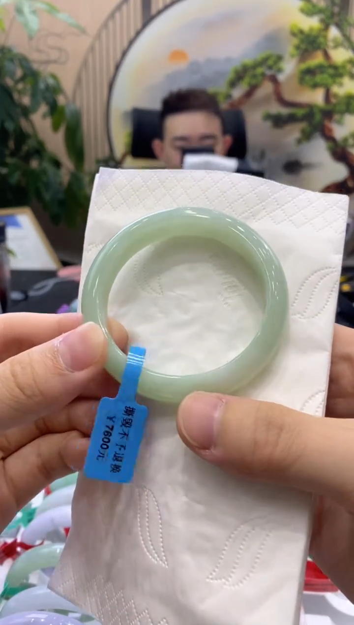 翡翠手镯未镶嵌000000006661
