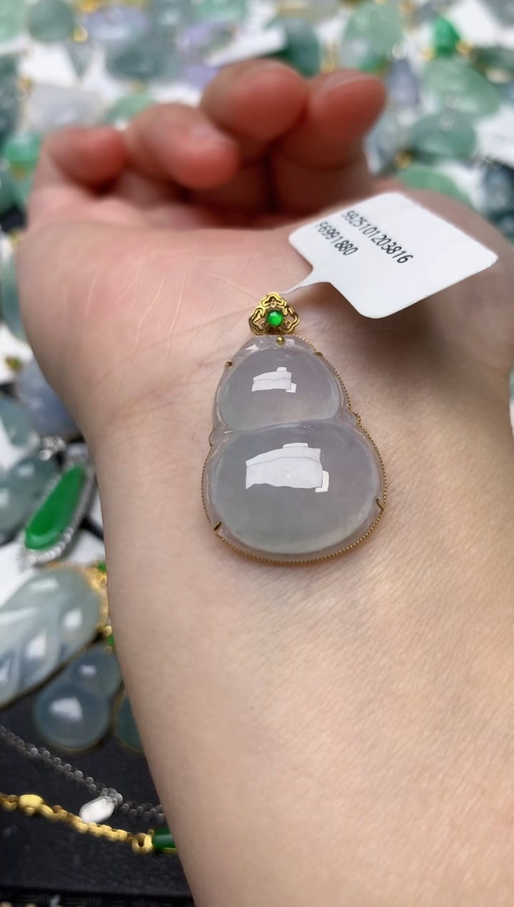 颈饰18K金镶嵌翡翠天然缅甸A货翡翠