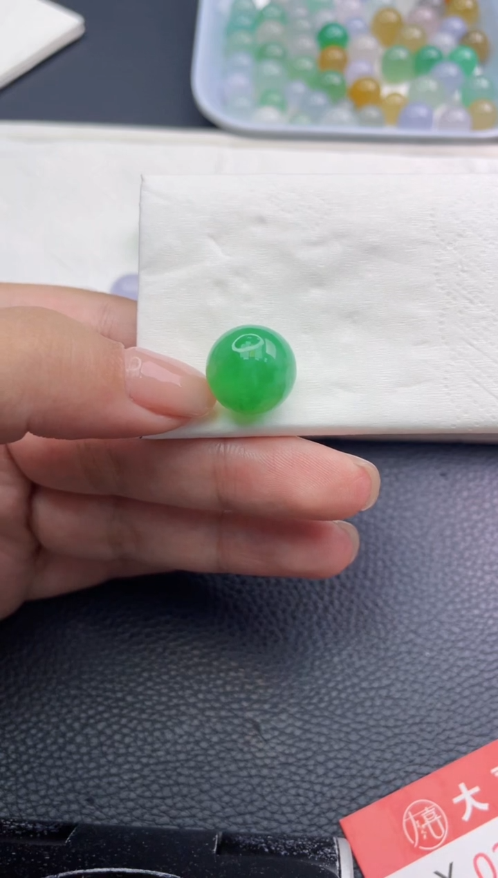 未镶嵌定制翡翠8**8珠子