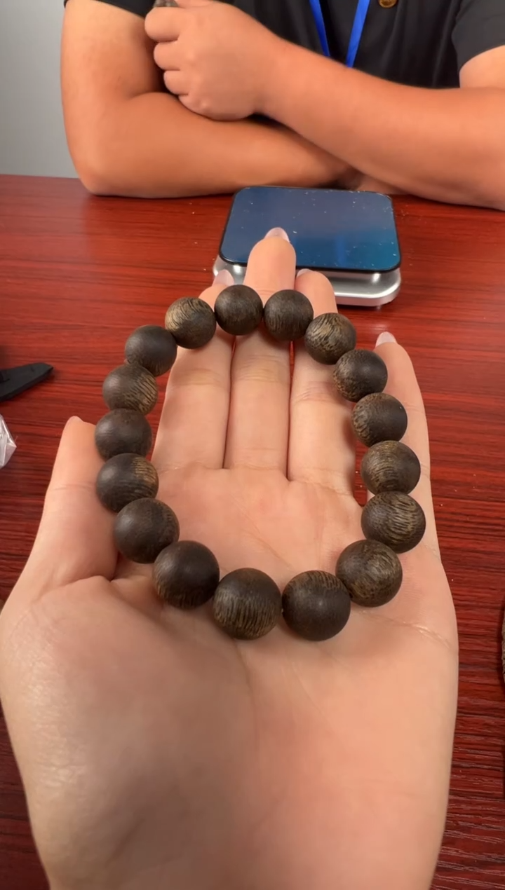 沉香手串╭****人沉香奇楠沉香沉水1.2单圈多样性发一L12