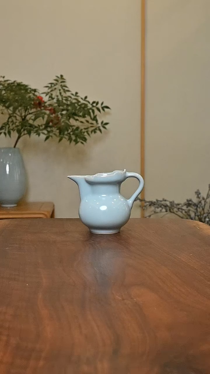 僧帽公道 天青 微瑕 朱家汝窑款