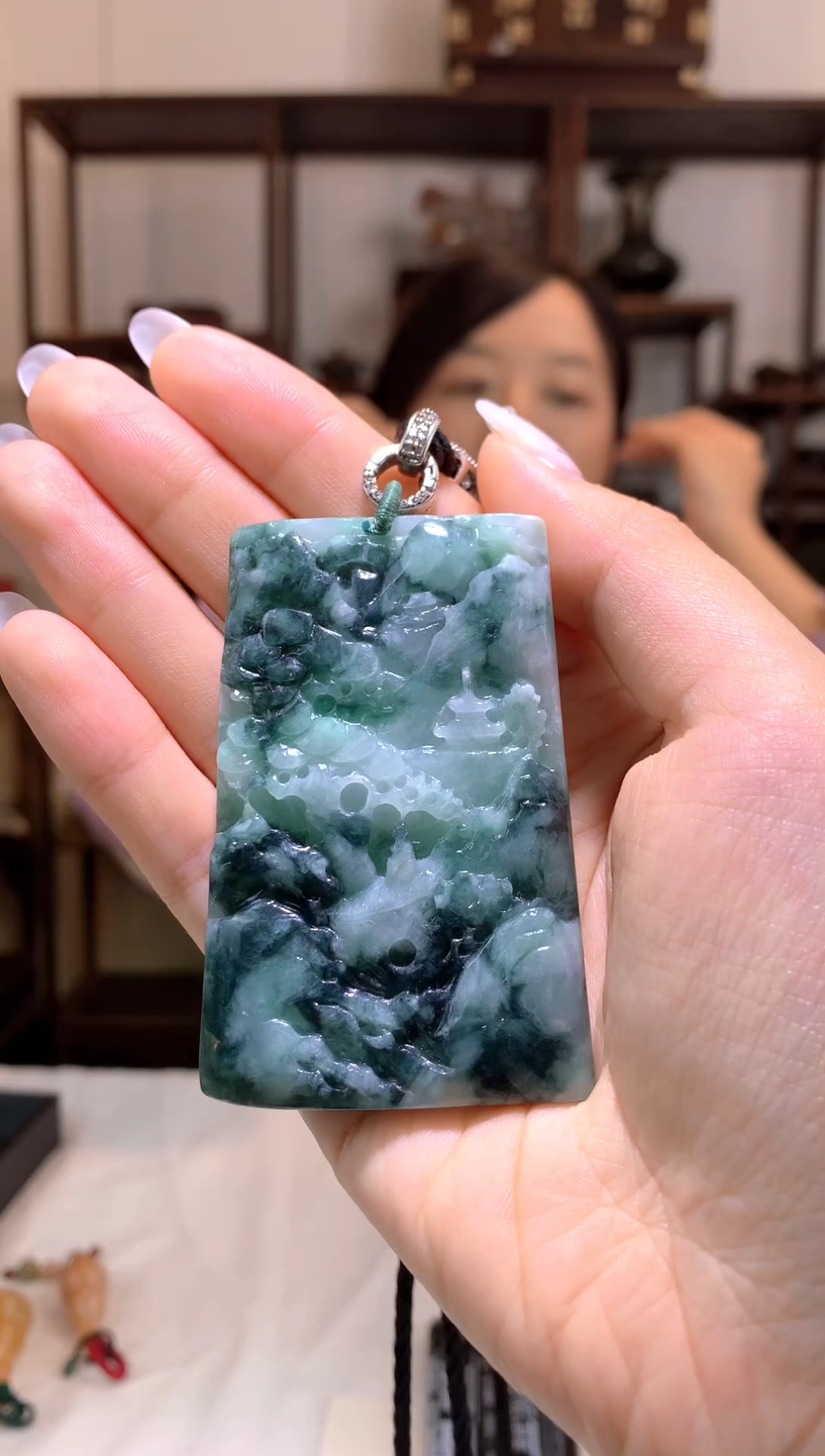 翡翠挂件未镶嵌翡翠挂件